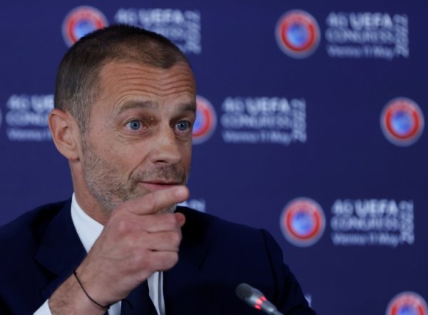 巴萨vs黄潜的西甲国外赛被取消！切费林：联赛就该在原土进行