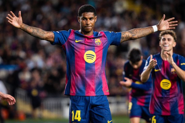 主力+NO.1🤔巴萨租来的拉师父12场全勤造11球，3000万可选买断