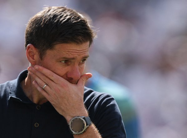 国度德比抓教首秀率队完成23次射门，阿隆索创有统计以来主帅记录