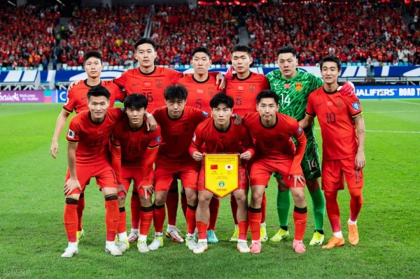 有内幕？精巧力量介入国足选帅，一个电话处置足协，签下水货外教