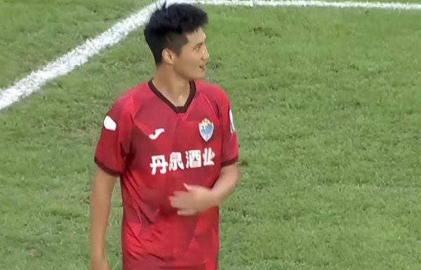 树挪死东说念主挪活 申花废柴新东家29场轰24球绝对爆发 遭两任主帅弃用