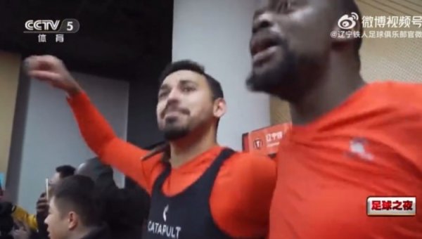 辽宁铁东谈主：望望央视镜头下的一双活宝！