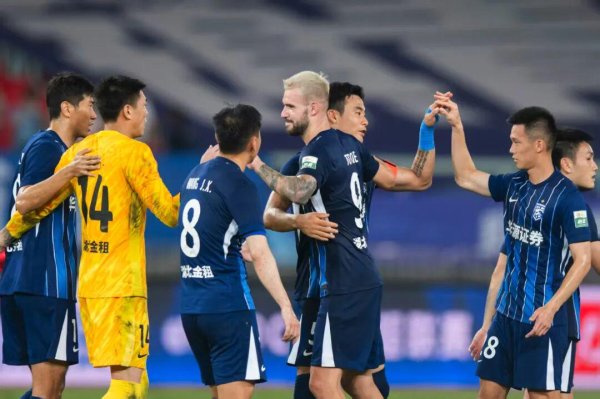 门票对折！明晚赢了就保级，武汉三镇拼了！