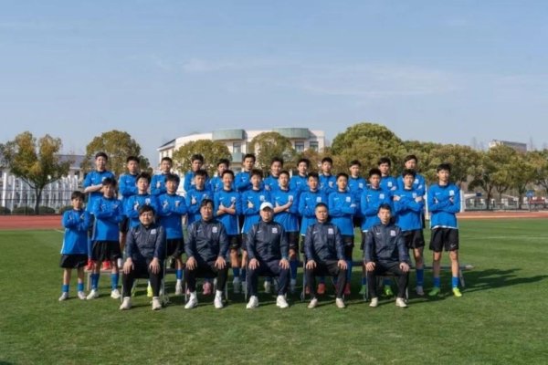 中国足球有但愿？上海申花两连胜狂轰11球！浙江送法甲7冠王3连败