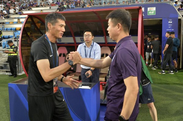 徐江：国足选帅原土解说便是陪处所 李铁过去不也陪标了两位吗？