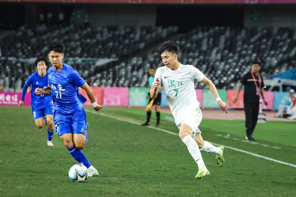 记者：王钰栋体魄疲钝已返杭，不进入熊猫杯；多东谈主也有伤病