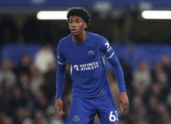 意媒：佛罗伦萨终点切尔西后卫阿昌庞，但愿冬季租出并加入买断权