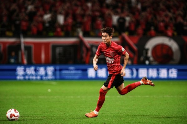 ：韦世豪无穷接近续约蓉城 徐正源也玩忽率不时捏教蓉城